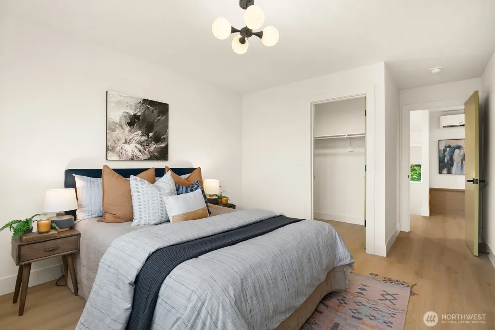 5053 35th Avenue SW Seattle, WA 98126