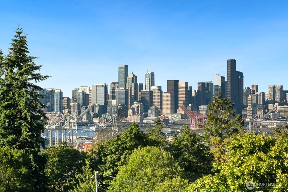 5053 35th Avenue SW Seattle, WA 98126