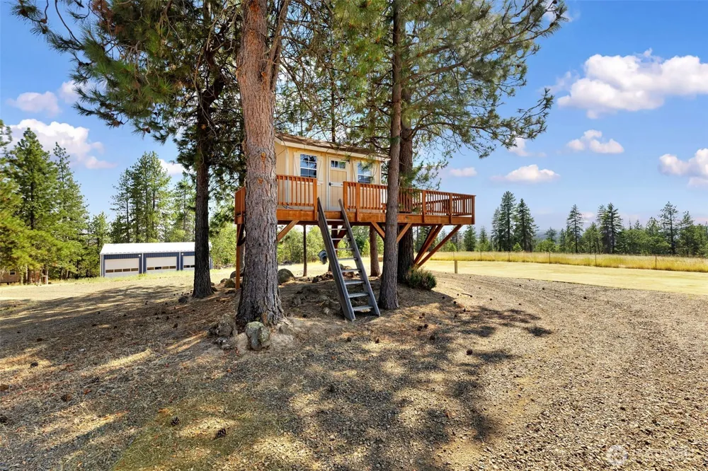 799 Counts Road Goldendale, WA 98620