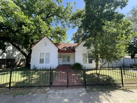 1500 E 2nd Street