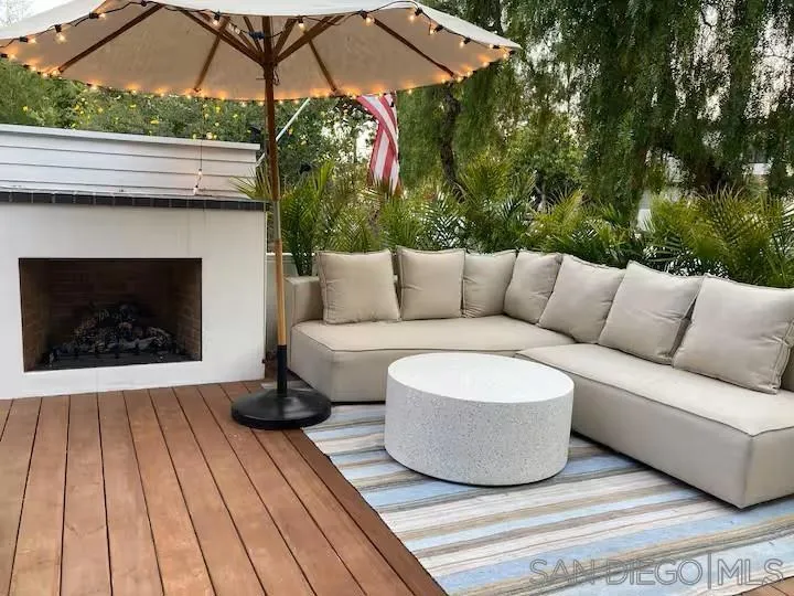 457 E Avenue Coronado, CA 92118