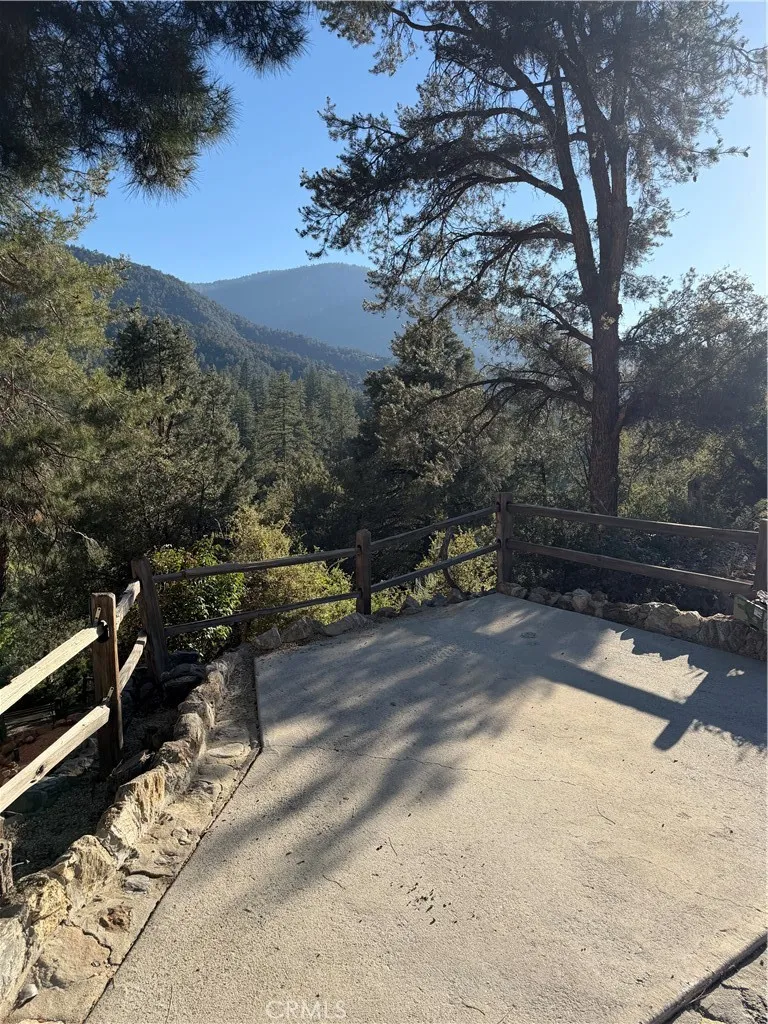 2431 Antelope Way Pine Mountain Club, CA 93222
