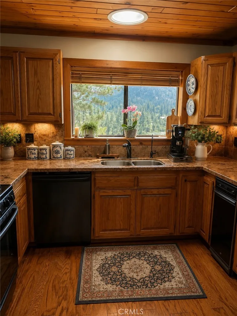 2431 Antelope Way Pine Mountain Club, CA 93222