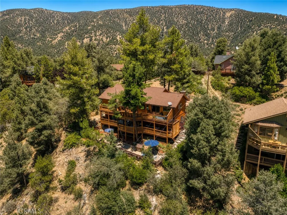 2431 Antelope Way Pine Mountain Club, CA 93222