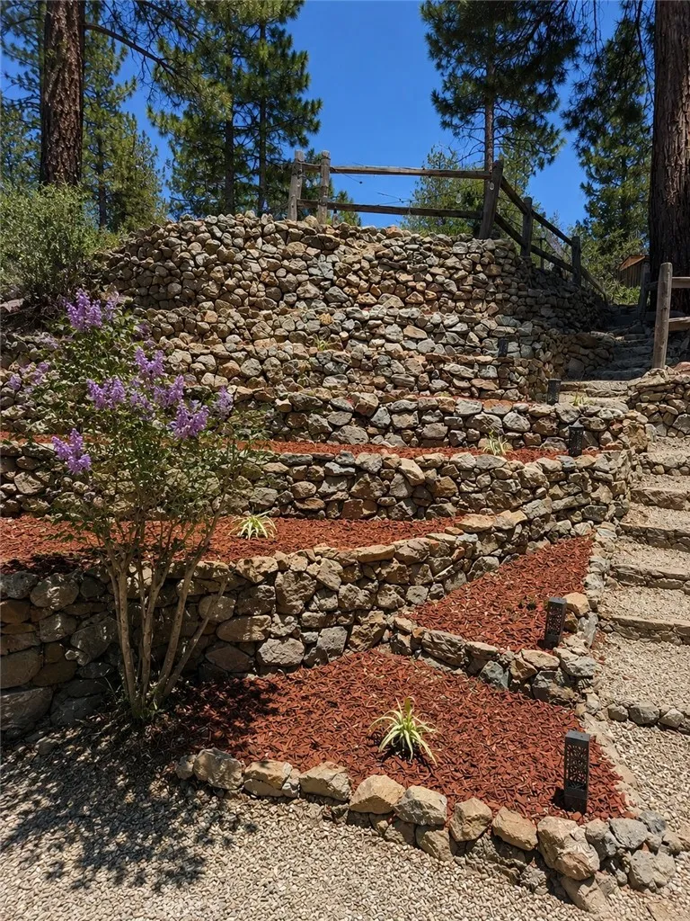 2431 Antelope Way Pine Mountain Club, CA 93222