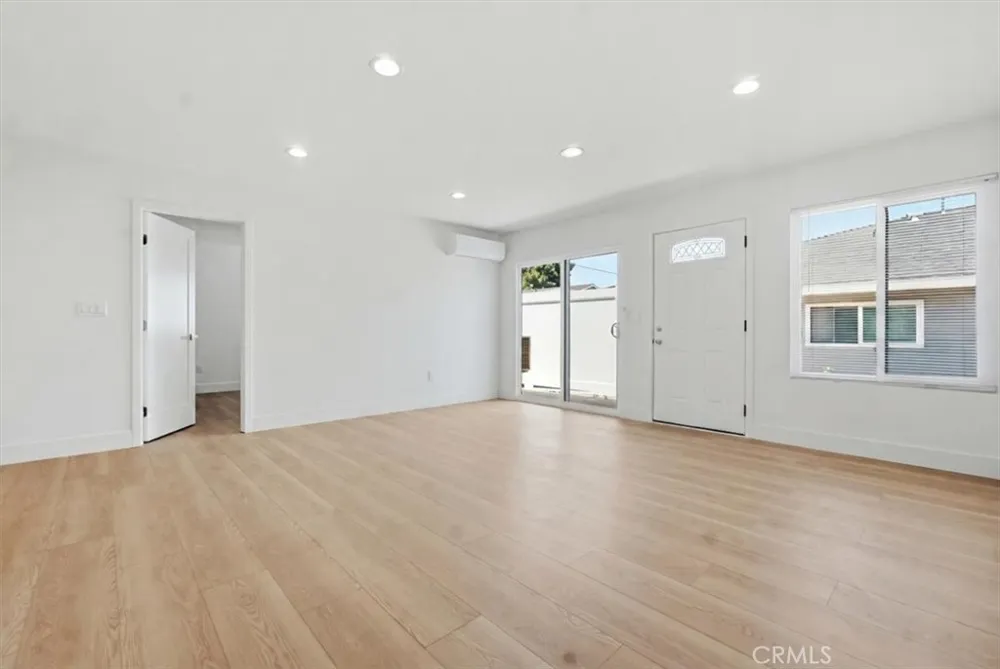 307 Tustin #C Anaheim, CA 92807