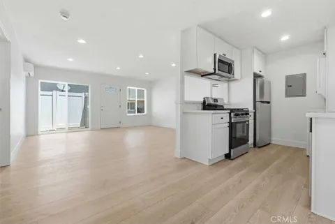 307 Tustin #C