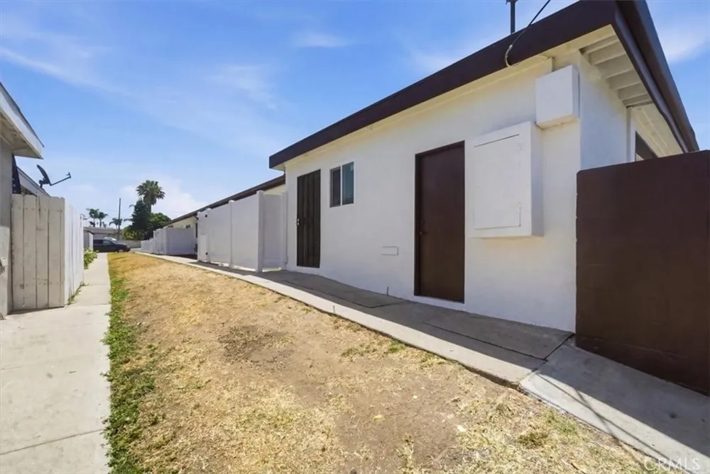 307 Tustin #C Anaheim, CA 92807