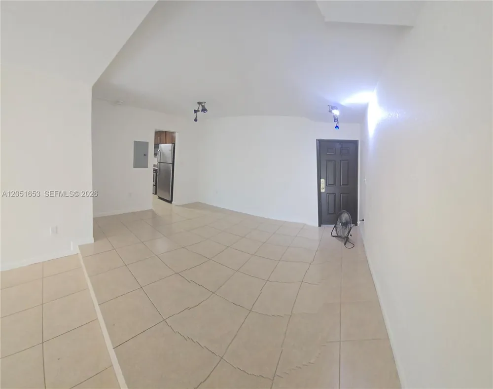 8950 SW 69th Ct #306 Pinecrest, FL 33156