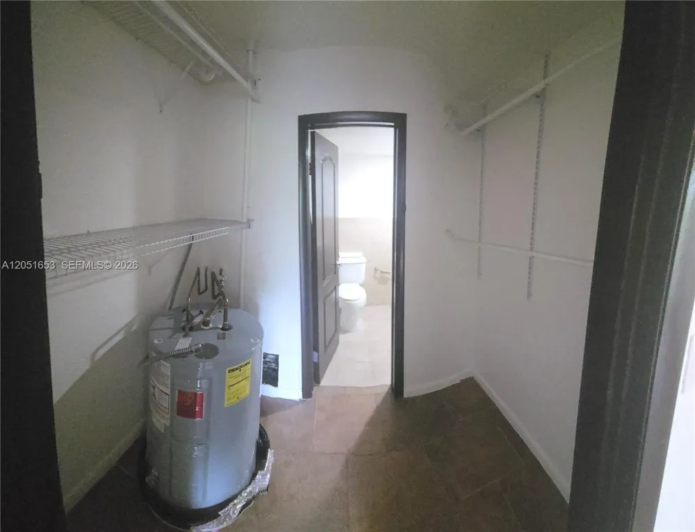 8950 SW 69th Ct #306 Pinecrest, FL 33156