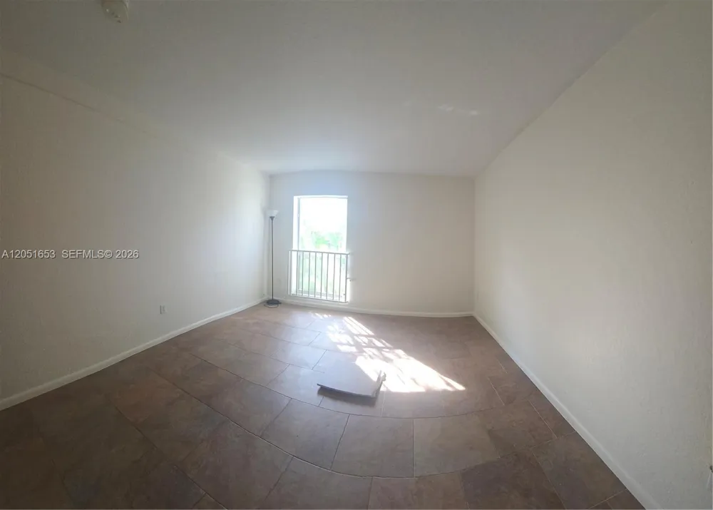 8950 SW 69th Ct #306 Pinecrest, FL 33156