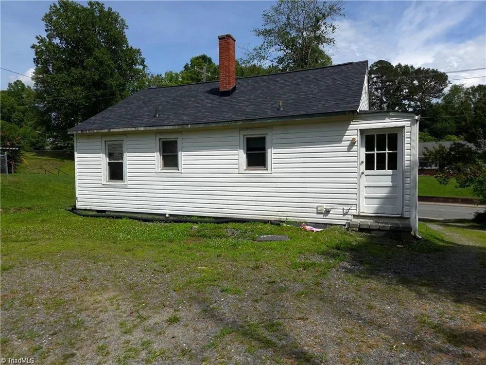 410 Worth Street Mount Airy, NC 27030