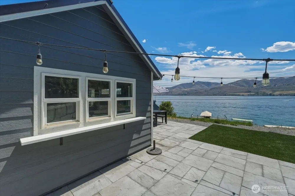 416 State Route 150 Manson, WA 98831