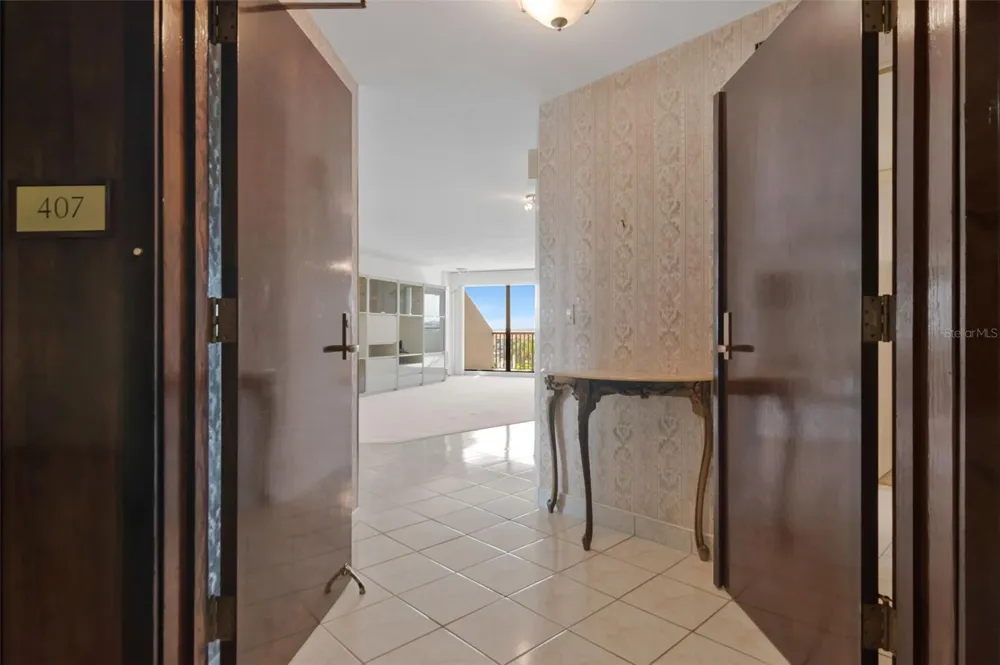 1660 GULF BOULEVARD #407 Clearwater Beach, FL 33767