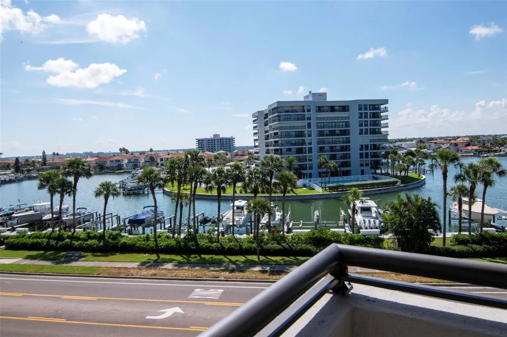 1660 GULF BOULEVARD #407 Clearwater Beach, FL 33767