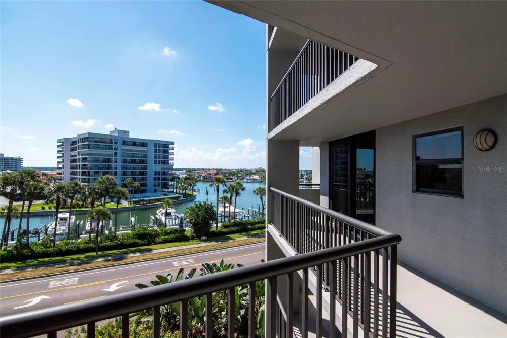 1660 GULF BOULEVARD #407 Clearwater Beach, FL 33767