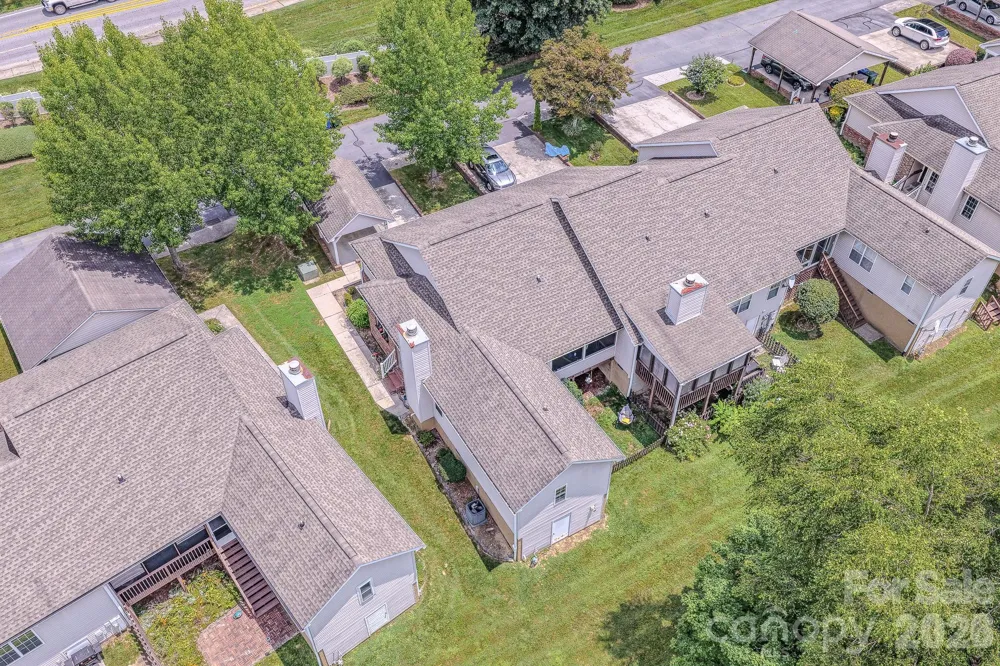 39 Creekside Court Hendersonville, NC 28791