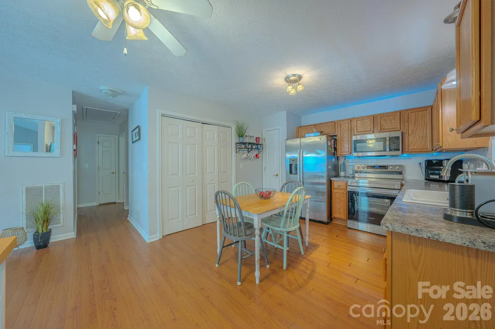 39 Creekside Court Hendersonville, NC 28791