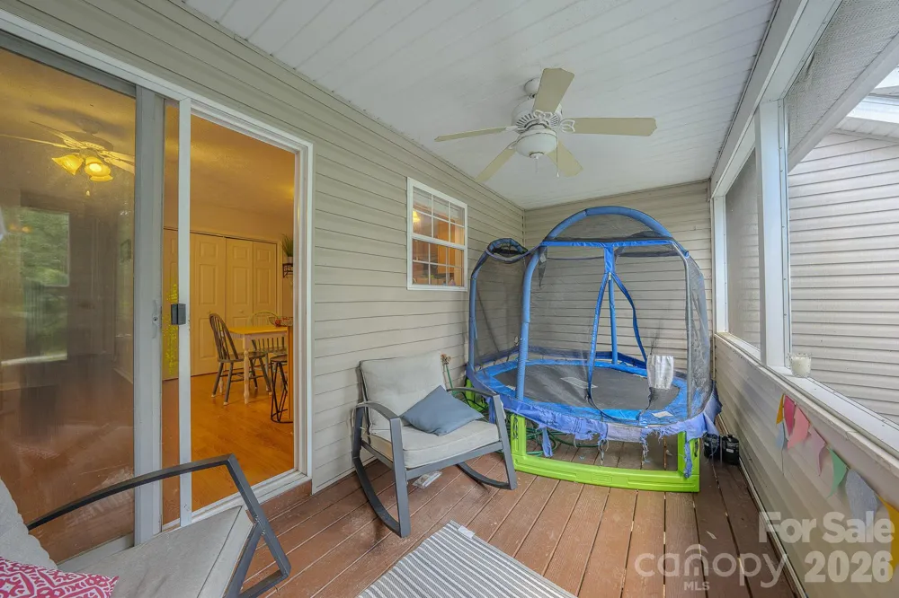 39 Creekside Court Hendersonville, NC 28791