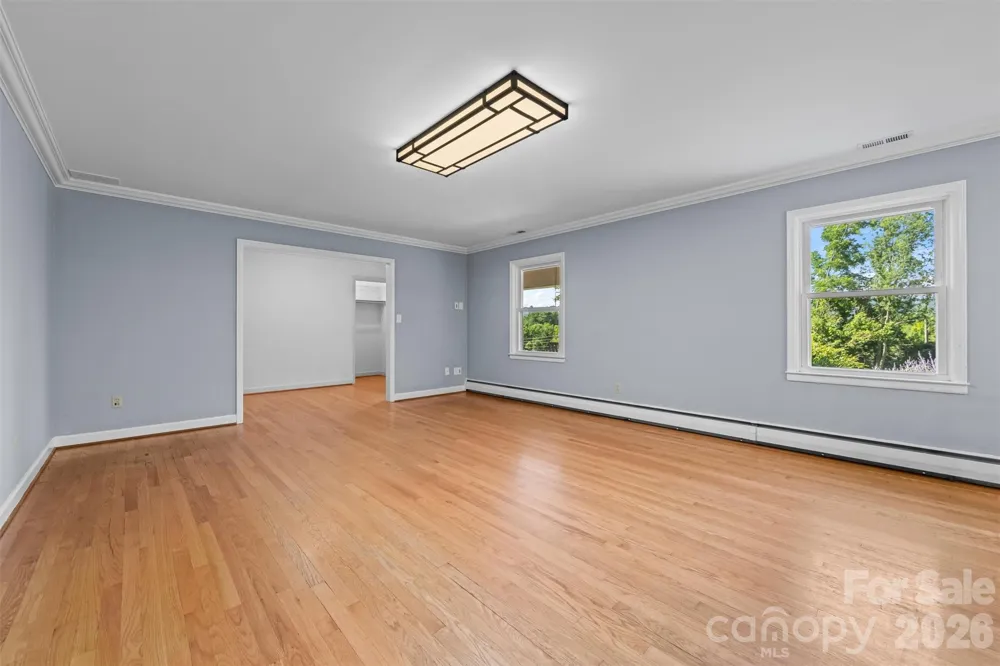 21 Hamburg Drive Weaverville, NC 28787