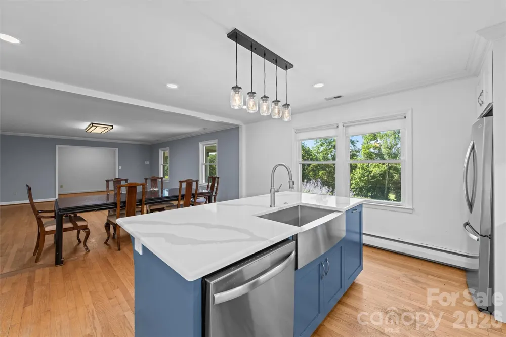 21 Hamburg Drive Weaverville, NC 28787