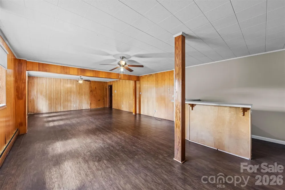 21 Hamburg Drive Weaverville, NC 28787