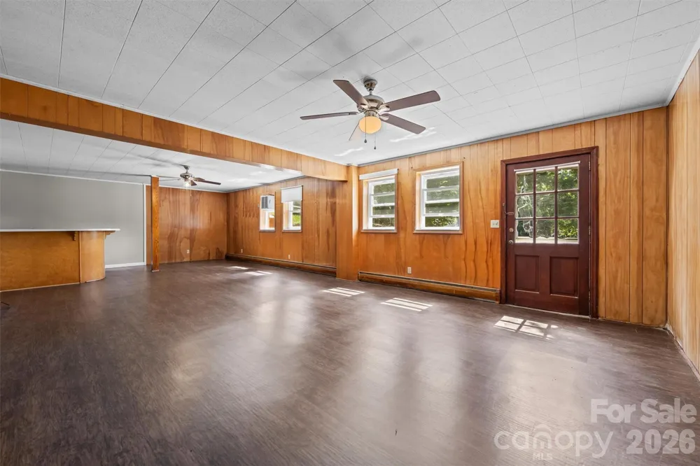 21 Hamburg Drive Weaverville, NC 28787