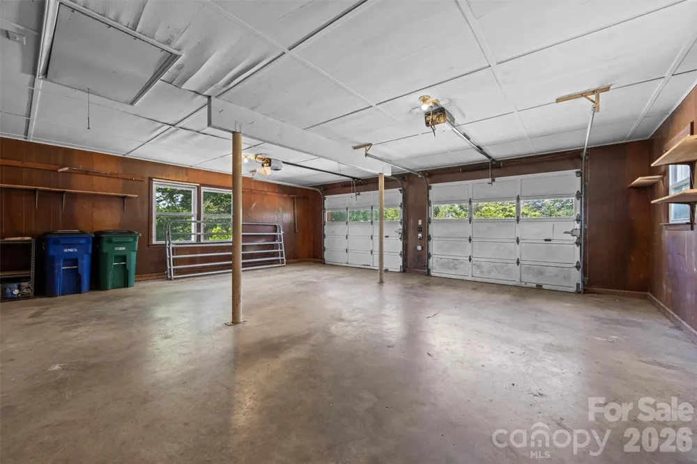 21 Hamburg Drive Weaverville, NC 28787