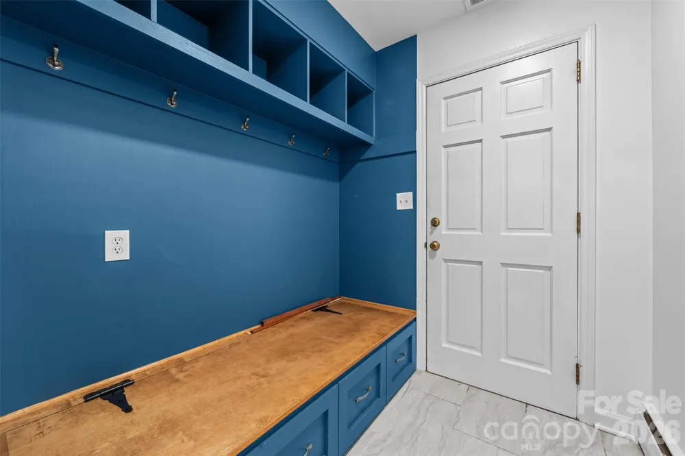 21 Hamburg Drive Weaverville, NC 28787