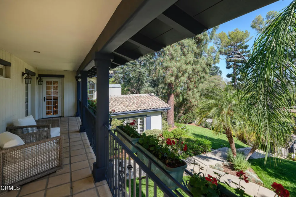 1517 Olive Lane La Canada Flintridge, CA 91011