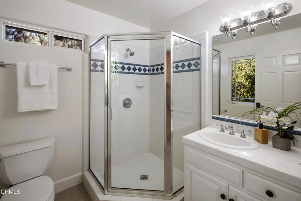 1517 Olive Lane La Canada Flintridge, CA 91011