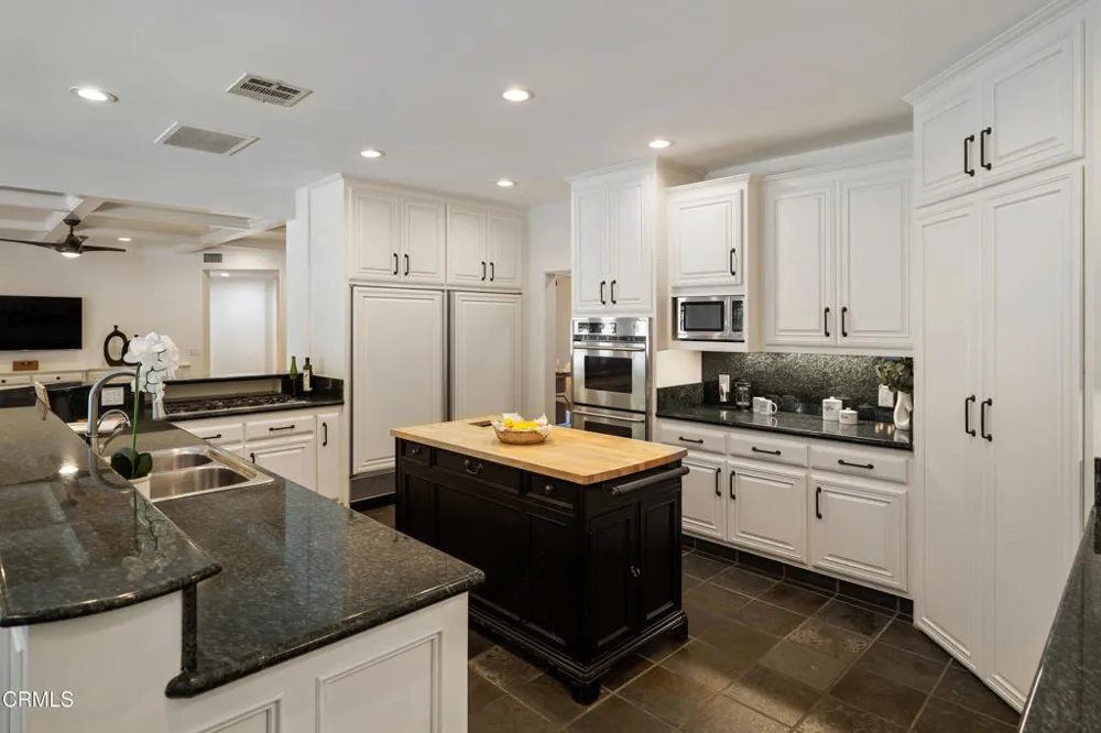 1517 Olive Lane La Canada Flintridge, CA 91011