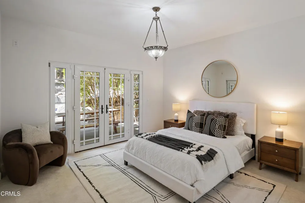 1517 Olive Lane La Canada Flintridge, CA 91011