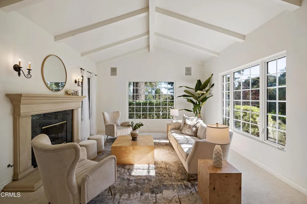 1517 Olive Lane La Canada Flintridge, CA 91011