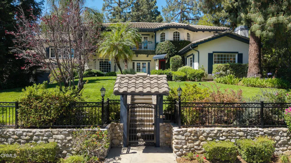 1517 Olive Lane La Canada Flintridge, CA 91011