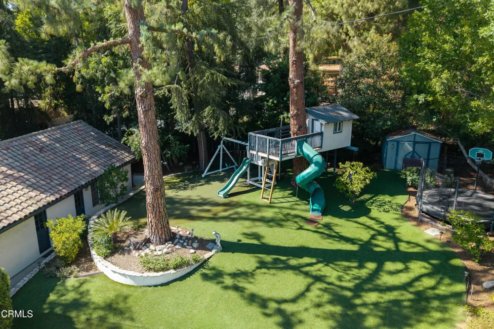 1517 Olive Lane La Canada Flintridge, CA 91011