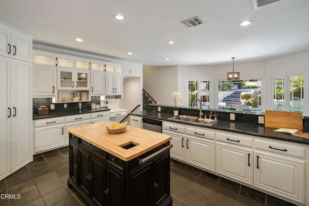 1517 Olive Lane La Canada Flintridge, CA 91011