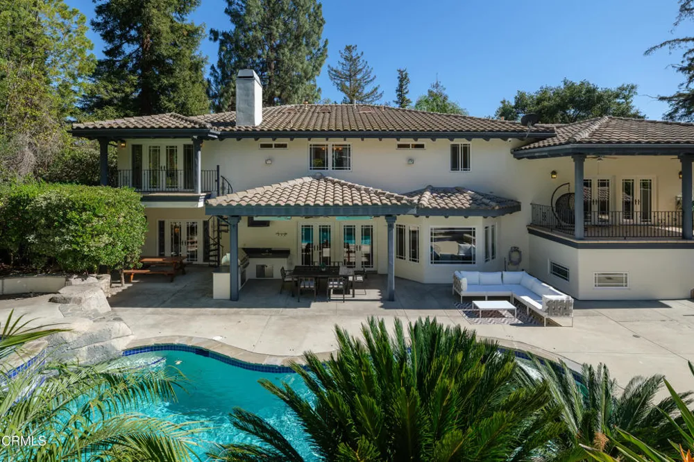 1517 Olive Lane La Canada Flintridge, CA 91011