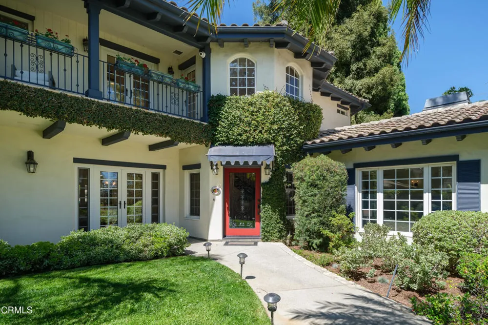 1517 Olive Lane La Canada Flintridge, CA 91011