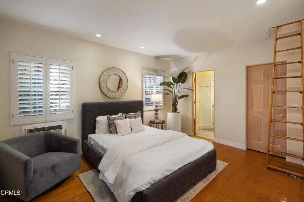 1517 Olive Lane La Canada Flintridge, CA 91011