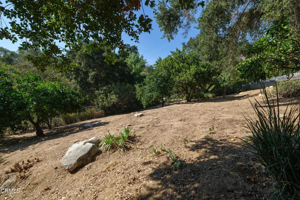 3273 New York Drive Pasadena, CA 
