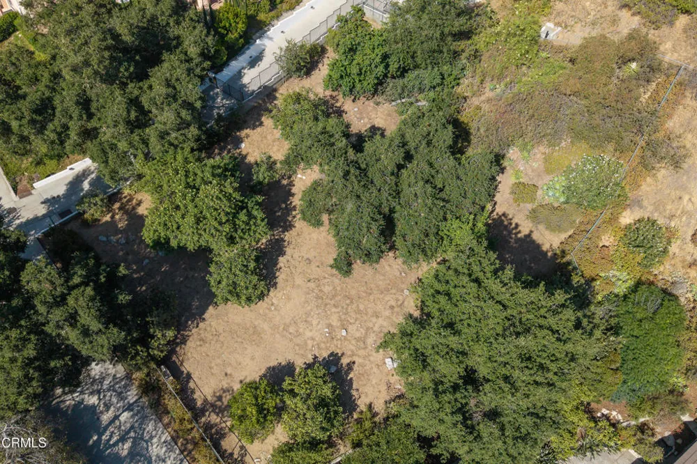 3273 New York Drive Pasadena, CA 