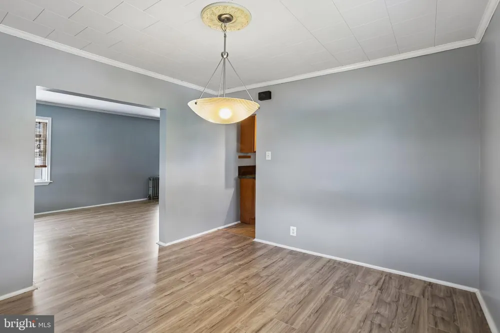 134 KINGS HIGHWAY Mount Royal, NJ 08061