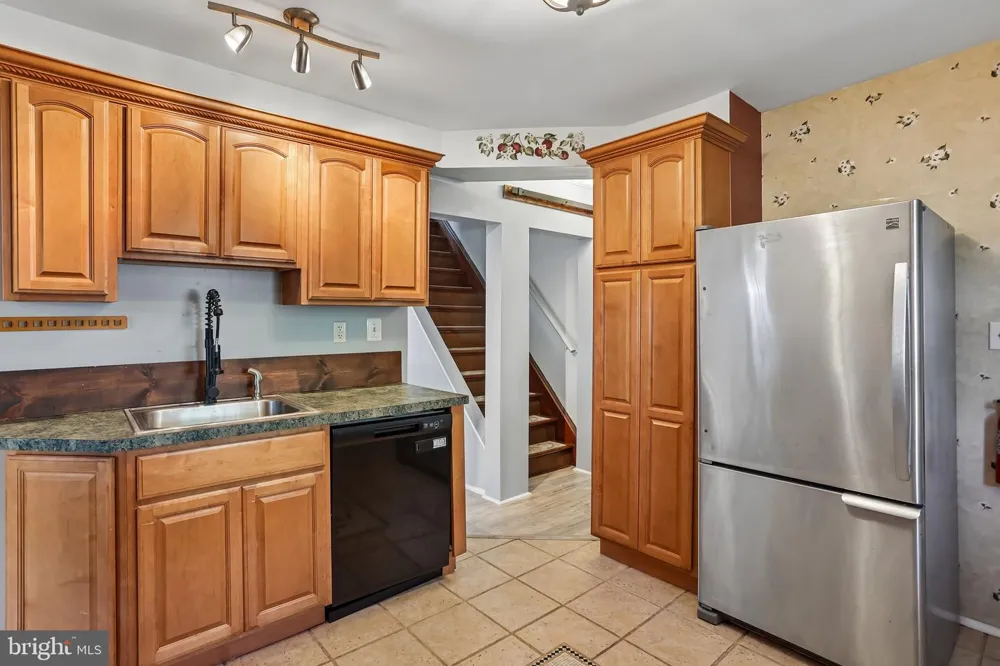 134 KINGS HIGHWAY Mount Royal, NJ 08061