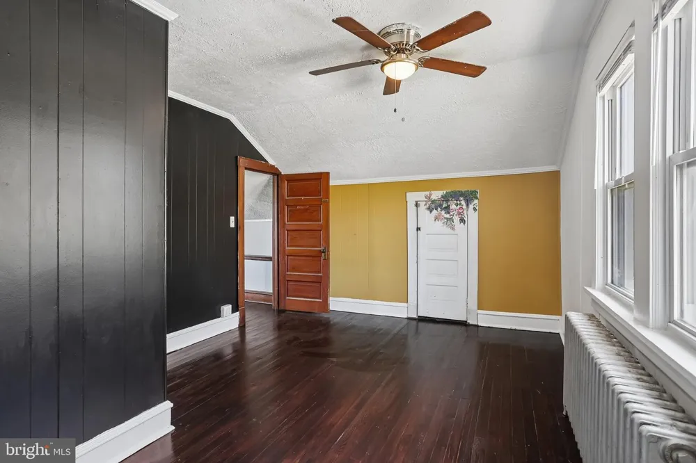 134 KINGS HIGHWAY Mount Royal, NJ 08061