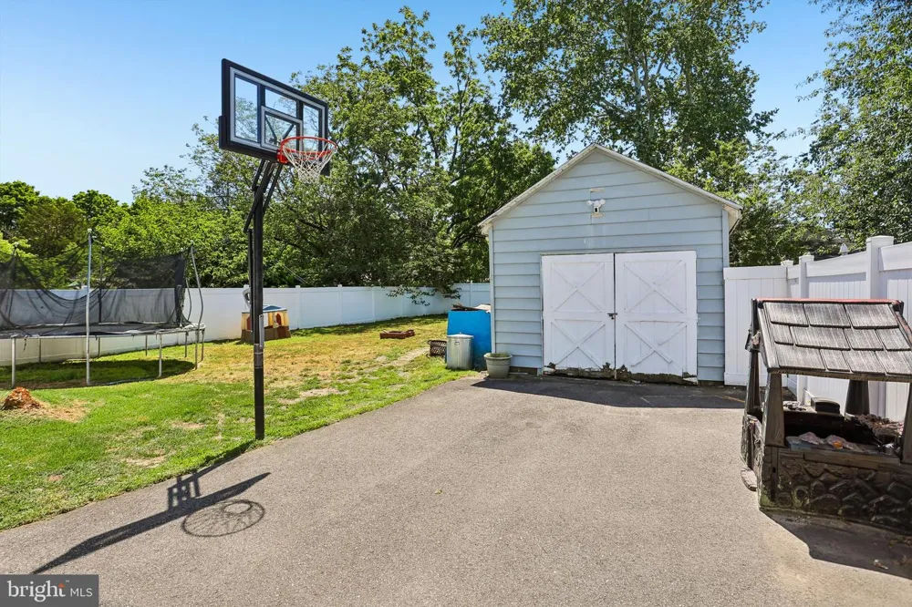 134 KINGS HIGHWAY Mount Royal, NJ 08061