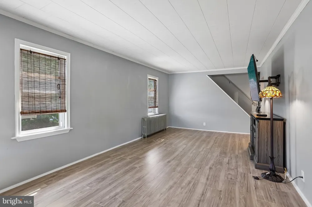 134 KINGS HIGHWAY Mount Royal, NJ 08061