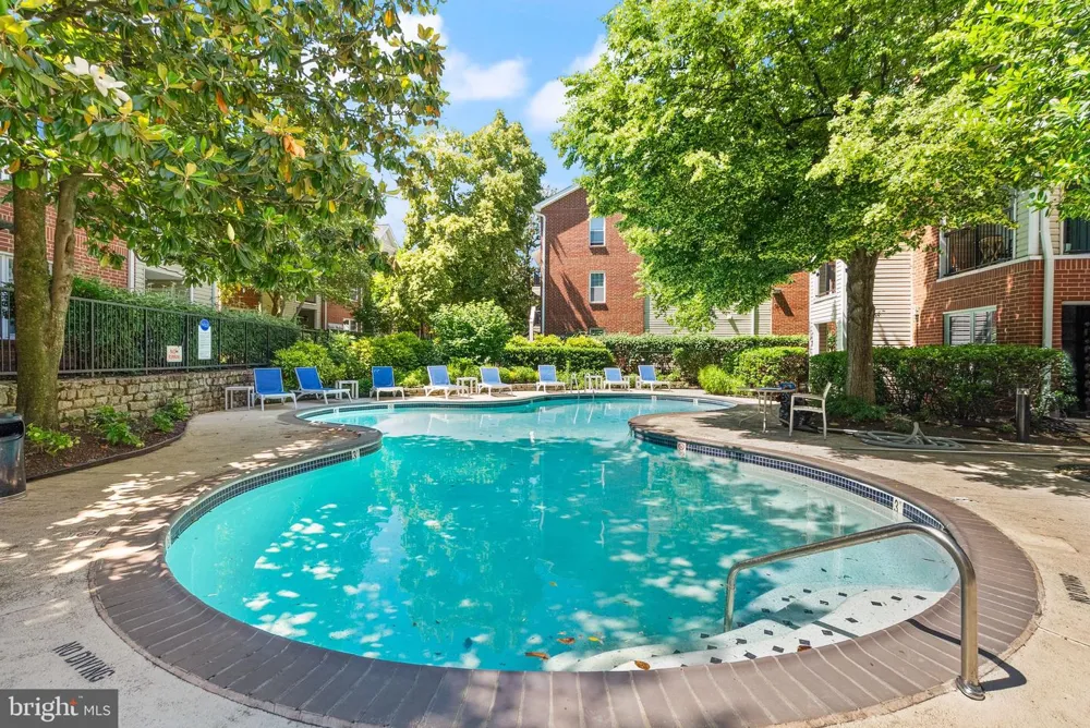 3313 WYNDHAM CIRCLE #3209 Alexandria, VA 22302