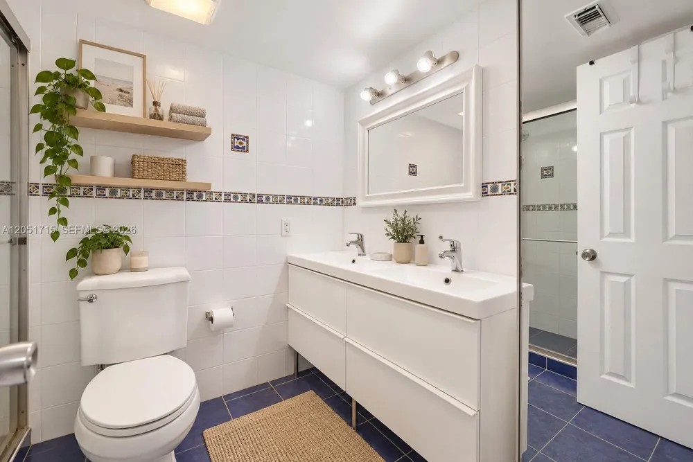 1801 S Treasure Dr #421 North Bay Village, FL 33141