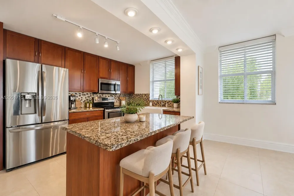 1801 S Treasure Dr #421 North Bay Village, FL 33141